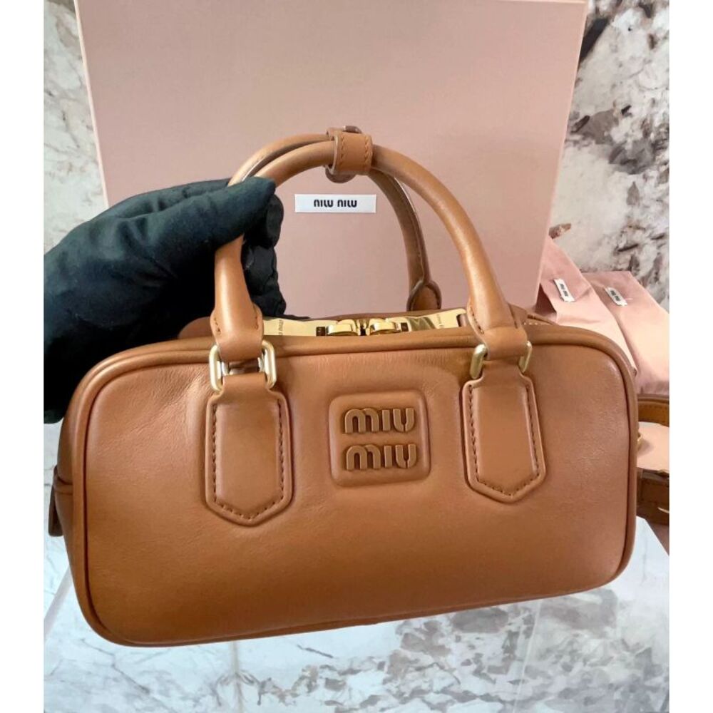 Miu Miu Women Pre-Loved Bag Very Good Condition - Picture 6 of 9